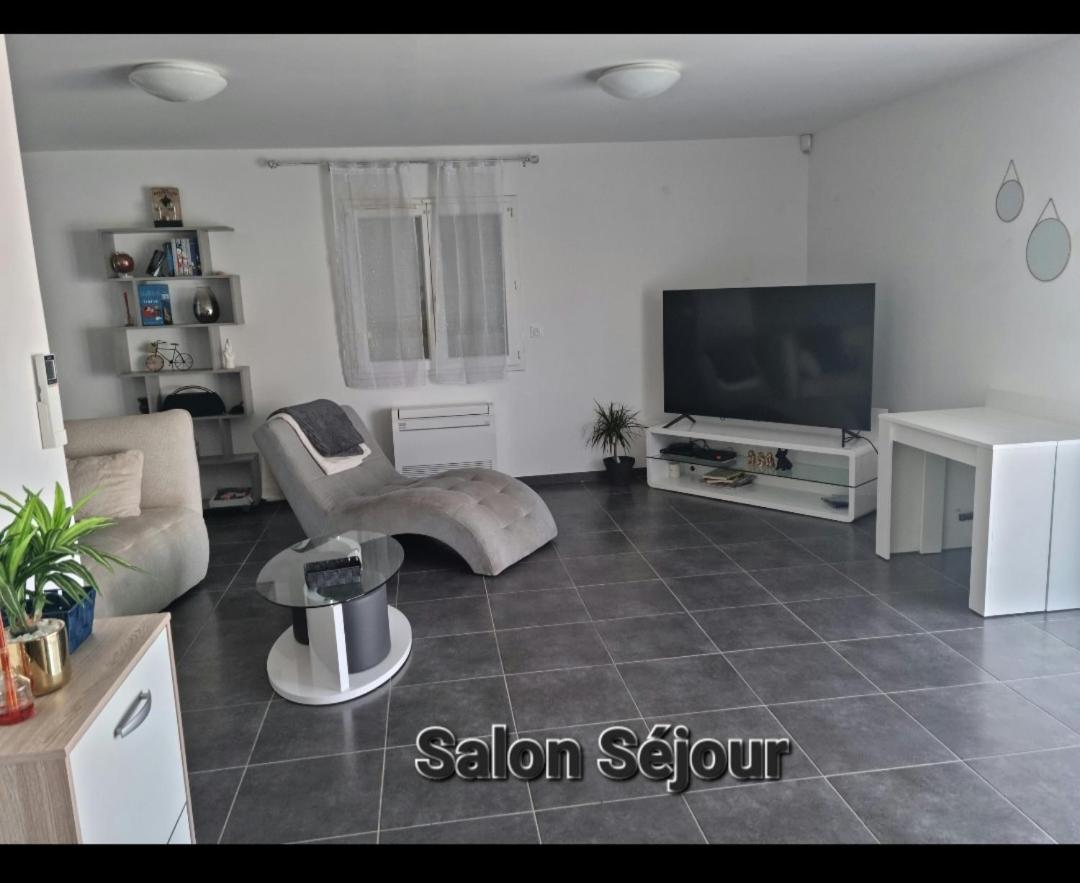 Maison 8 Couchages Clim, Plage A Pied, Petite Piscine ปอร์-ลา-นูแวลล์ ภายนอก รูปภาพ